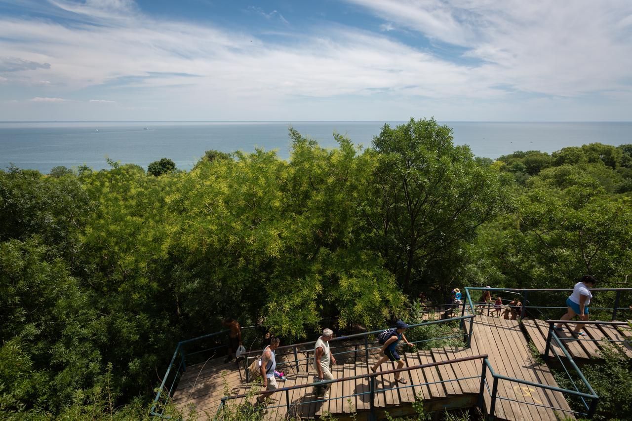 Steller Hostel & Camping Odessa Buitenkant foto